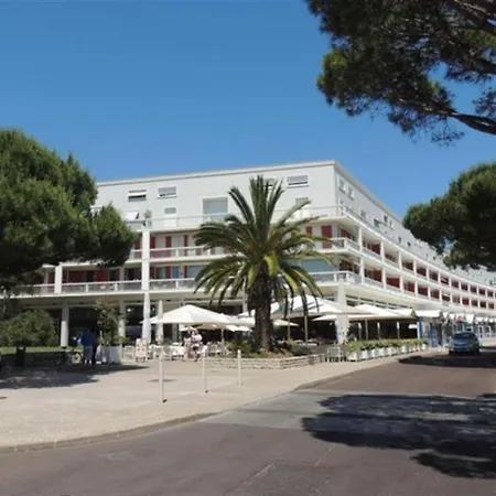 House 5 Kms Royan A Maison F4 *